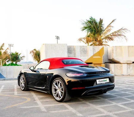 Porsche 718 Boxster 2024 — аренда в Дубае — фото 5