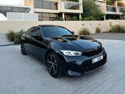 BMW 320i 2024 — Dubai