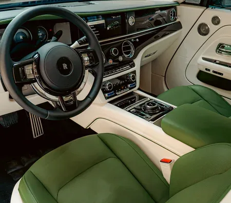 Rolls-Royce Spectre 2024 — аренда в Дубае — фото 3