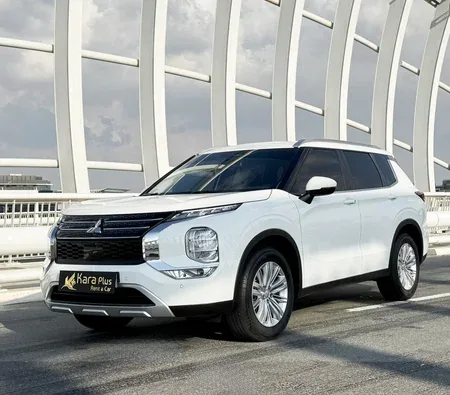 Mitsubishi Outlander 2025 in Dubai — photo 9