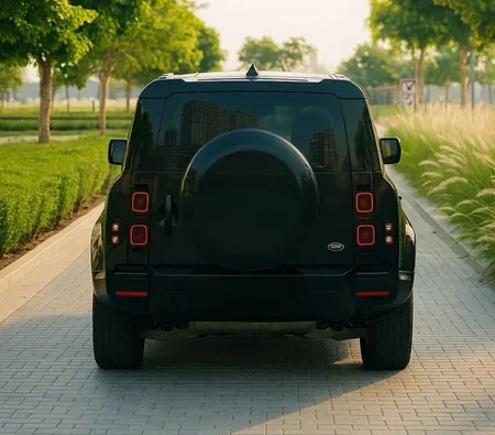 Land Rover Defender 2022 in Dubai — photo 4