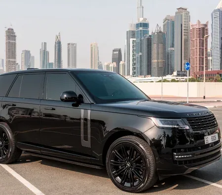 Land Rover Range Rover Vogue V8 2023 in Dubai — photo 7