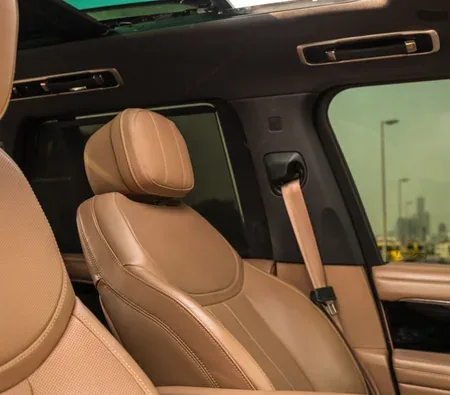 Land Rover Range Rover Vogue V8 2023 in Dubai — photo 9
