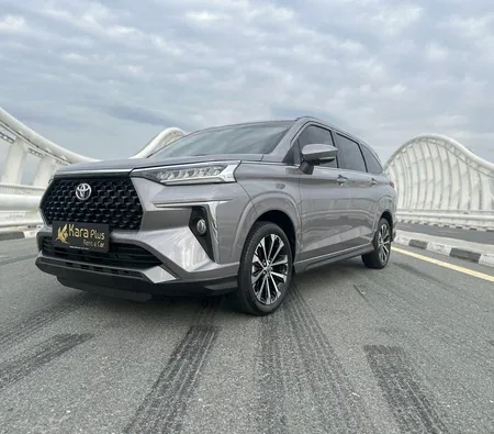 Toyota Veloz 2024 in Dubai — photo 7