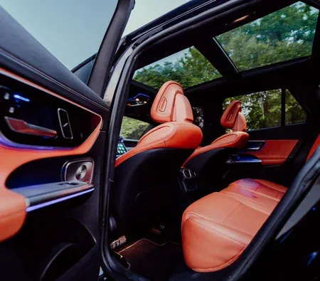 Mercedes-Benz GLC 300 4MATIC 2023 in Dubai — photo 4