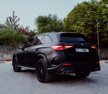 Mercedes-Benz GLC 300 4MATIC 2023 in Dubai — photo 5