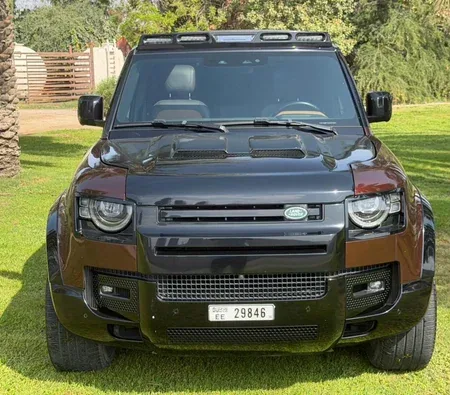 Land Rover Defender 2023 — аренда в Дубае — фото 3