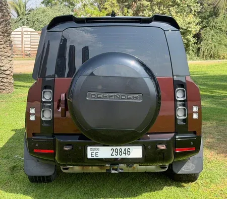 Land Rover Defender 2023 — аренда в Дубае — фото 5