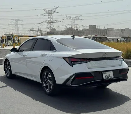 Hyundai Elantra 2025 in Dubai — photo 5