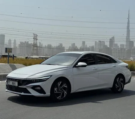 Hyundai Elantra 2025 in Dubai — photo 7