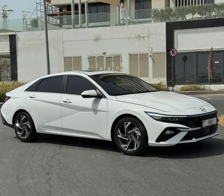 Hyundai Elantra 2025 in Dubai — photo 10
