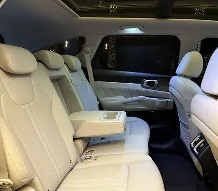 Kia Sorento 2023 in Dubai — photo 10