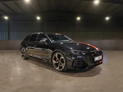 Audi RS4 Competition 2025