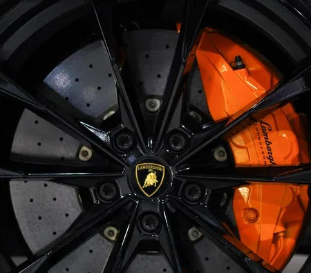 Lamborghini Urus 2024 in Dubai — photo 7
