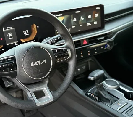 Kia K5 2026 in Dubai — photo 2