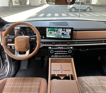 Hyundai Santa Fe 2025 in Dubai — photo 4