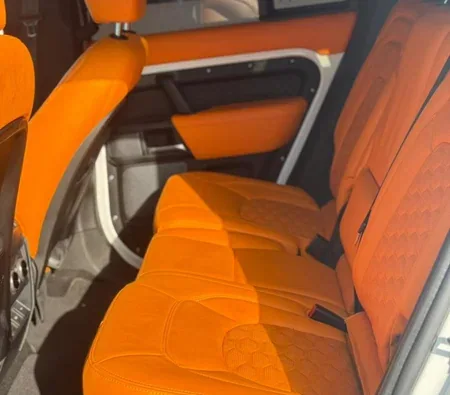 Land Rover Defender 2021 — аренда в Дубае — фото 8