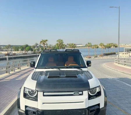 Land Rover Defender 2021 — аренда в Дубае — фото 9