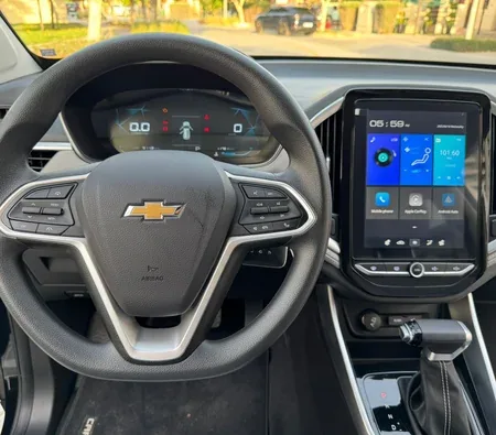 Chevrolet Captiva 2025 in Dubai — photo 2