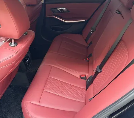 BMW 325i 2025 in Dubai — photo 7