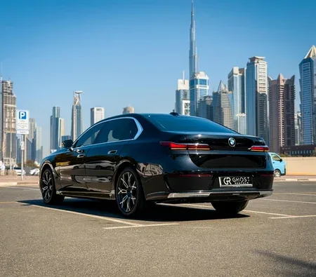 BMW 735i 2025 in Dubai — photo 5