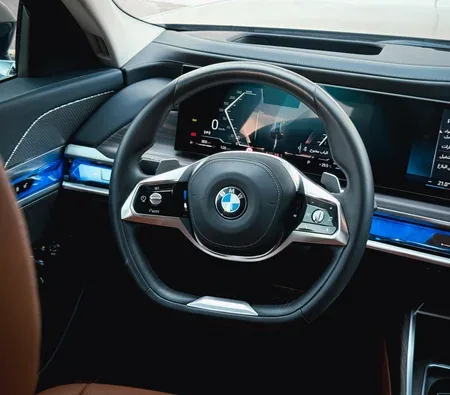 BMW 735i 2025 in Dubai — photo 9