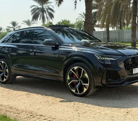 Audi RS Q8 2023 in Dubai — photo 6