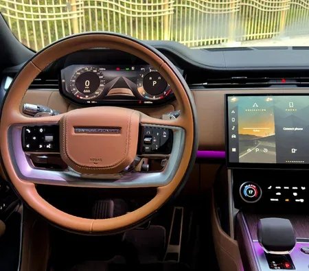 Land Rover Range Rover Vogue HSE V8 2022 in Dubai — photo 2