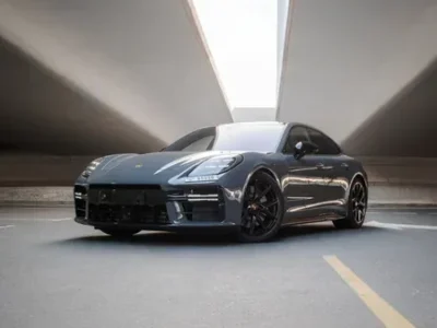 Porsche Panamera 4S E-Hybrid 2025