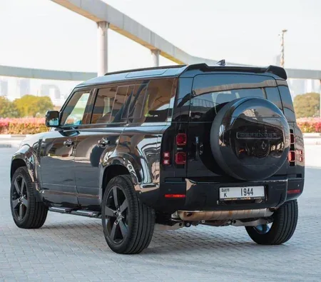 Land Rover Defender 2025 in Dubai — photo 5