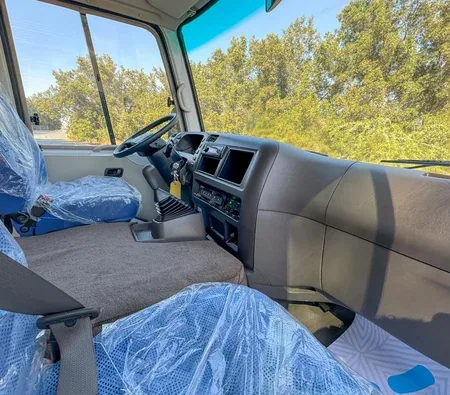 Mitsubishi Rosa Bus 2024 in Abu Dhabi — photo 7