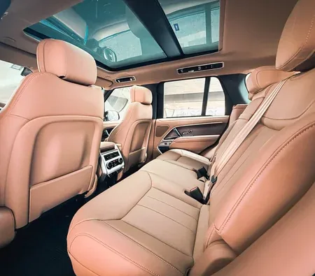 Land Rover Range Rover Vogue 2025 — аренда в Дубае — фото 4