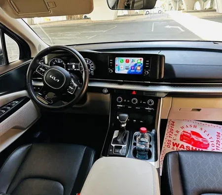Kia Carnival 2024 in Dubai — photo 6