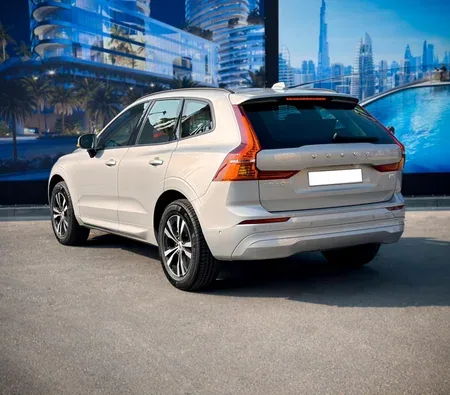Volvo XC60 2023 in Ajman — photo 5
