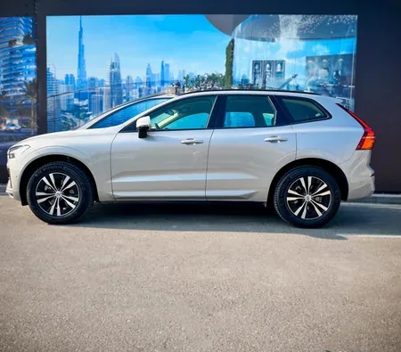 Volvo XC60 2023 in Ajman — photo 8