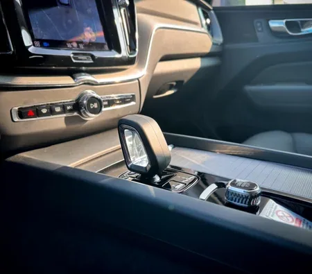 Volvo XC60 2023 in Ajman — photo 10