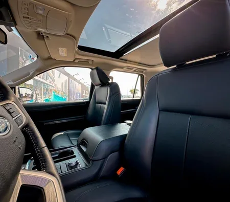 Ford Expedition 2023 in Ajman — photo 9