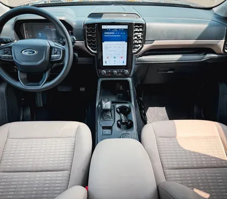 Ford Everest 2024 in Ajman — photo 6