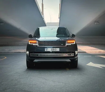 Land Rover Range Rover Vogue 2025 in Ajman — photo 2