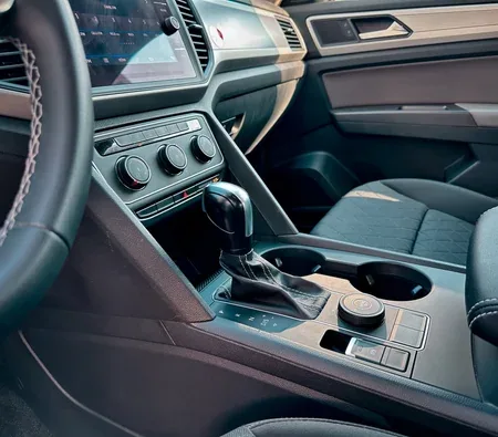 Volkswagen Teramont 2023 in Sharjah — photo 5
