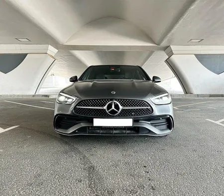 Mercedes-Benz C200 2023 in Sharjah — photo 2