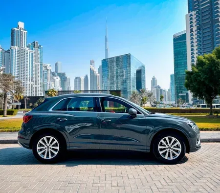 Audi Q3 2024 in Sharjah — photo 4