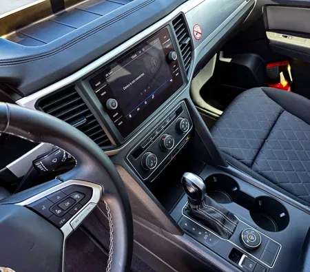 Volkswagen Teramont 2022 in Sharjah — photo 4