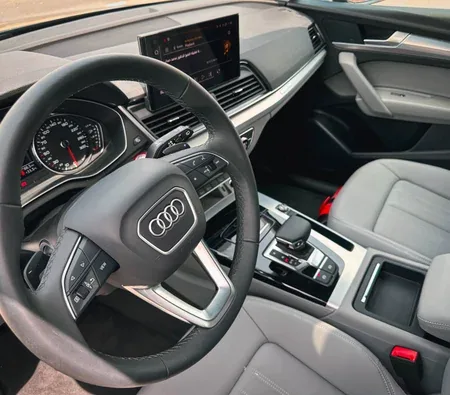 Audi Q5 2024 in Sharjah — photo 2
