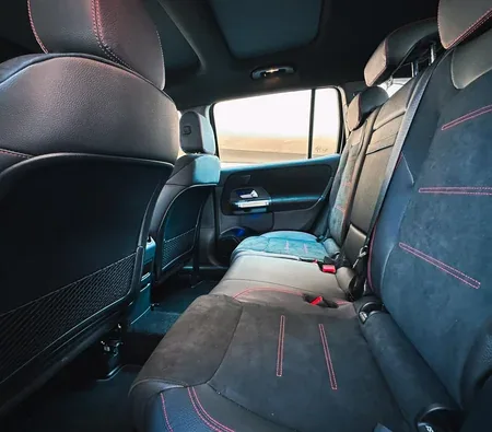 Mercedes-Benz GLB 200 2024 in Sharjah — photo 4