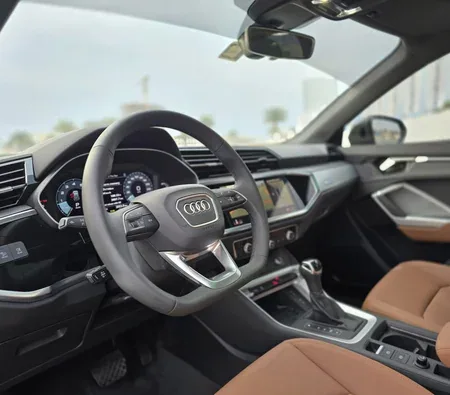 Audi Q3 2025 in Sharjah — photo 2