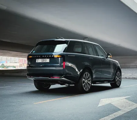 Land Rover Range Rover Vogue 2025 in Sharjah — photo 5