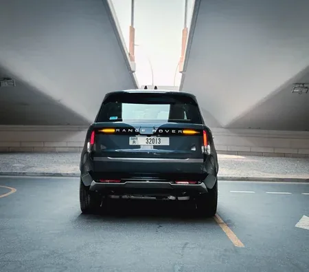 Land Rover Range Rover Vogue 2025 in Sharjah — photo 6