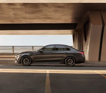 Mercedes-Benz AMG C43 2023 — аренда в Дубае — фото 4