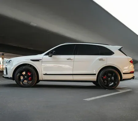 Bentley Bentayga 2024 in Dubai — photo 4
